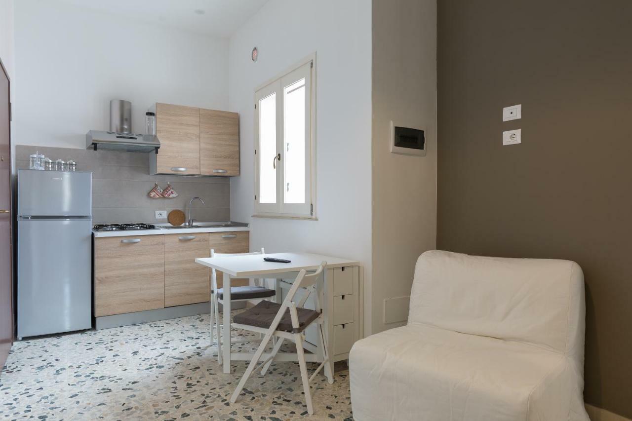 Al Corso Apartments Noto Exterior photo